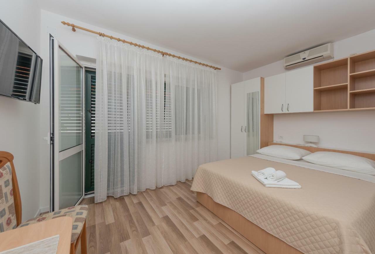 Apartmani Mona Макарська Екстер'єр фото