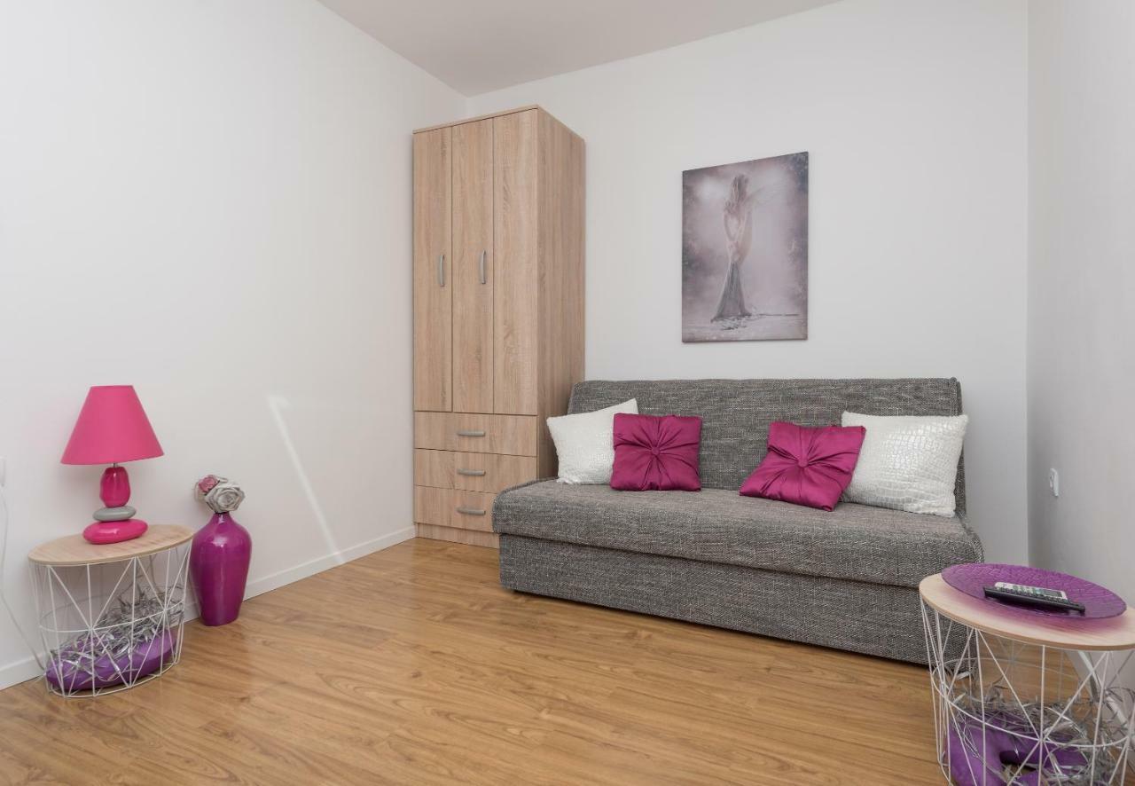 Apartmani Mona Макарська Екстер'єр фото