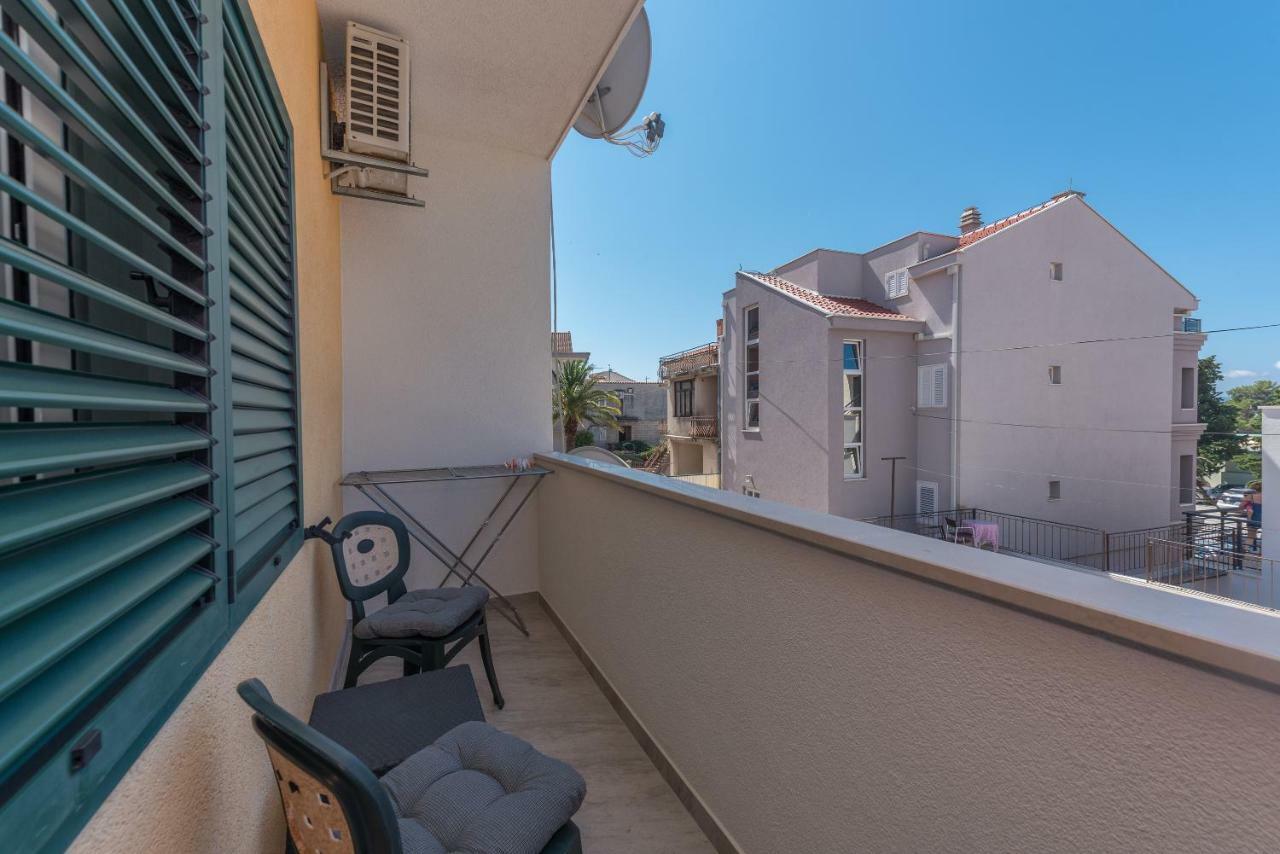 Apartmani Mona Макарська Екстер'єр фото